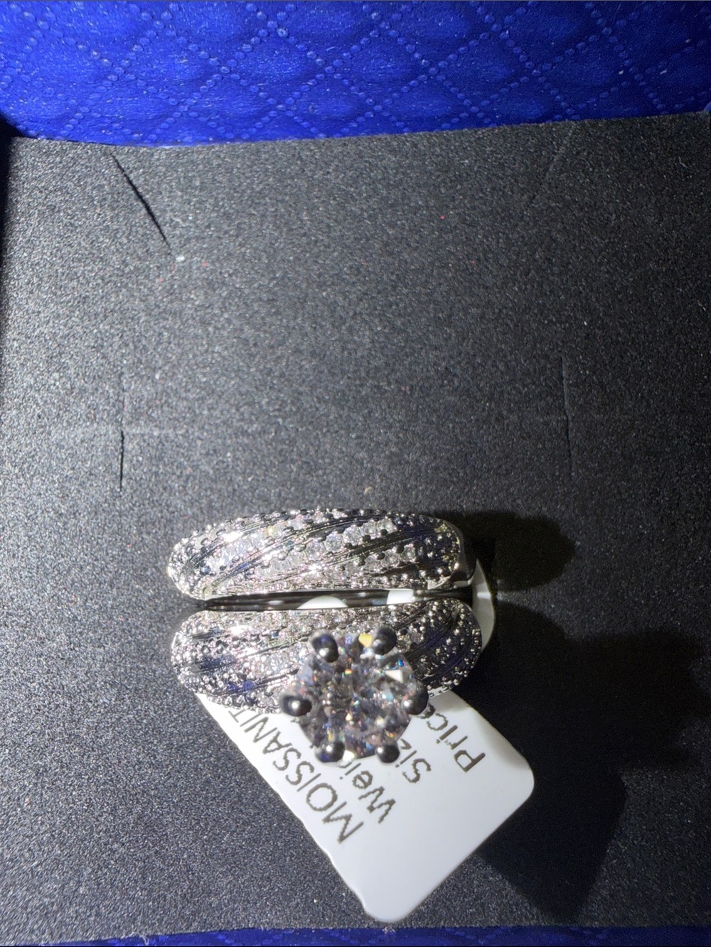 Silver-Tone Sparkling Flower Ring - White